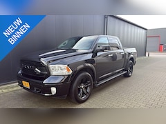 Dodge Ram 1500 - 5.7 V8 4x4 Crew Cab 5'7 Laramie Bedcover Blackout fifthwheel schotel fifth wheel oplegger