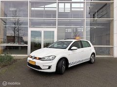 Volkswagen e-Golf - Met zwaailicht