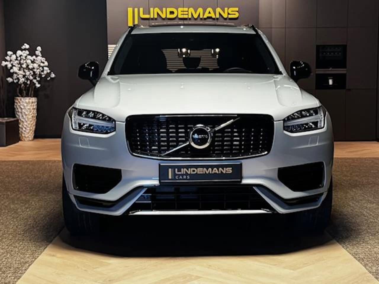 Volvo XC90 - 2.0 T8 Recharge| AWD R-design | Pano-Dak | Stoel Memory | Harmon Kardon| | 7 Zitplaatsen | - AutoWereld.nl