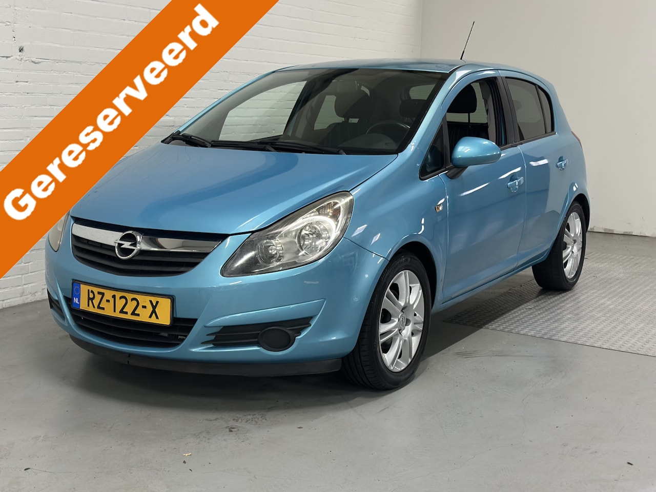Opel Corsa - 1.2-16V Cosmo AIRCO / ELK.PAKKET / FIETSDRAGER - AutoWereld.nl