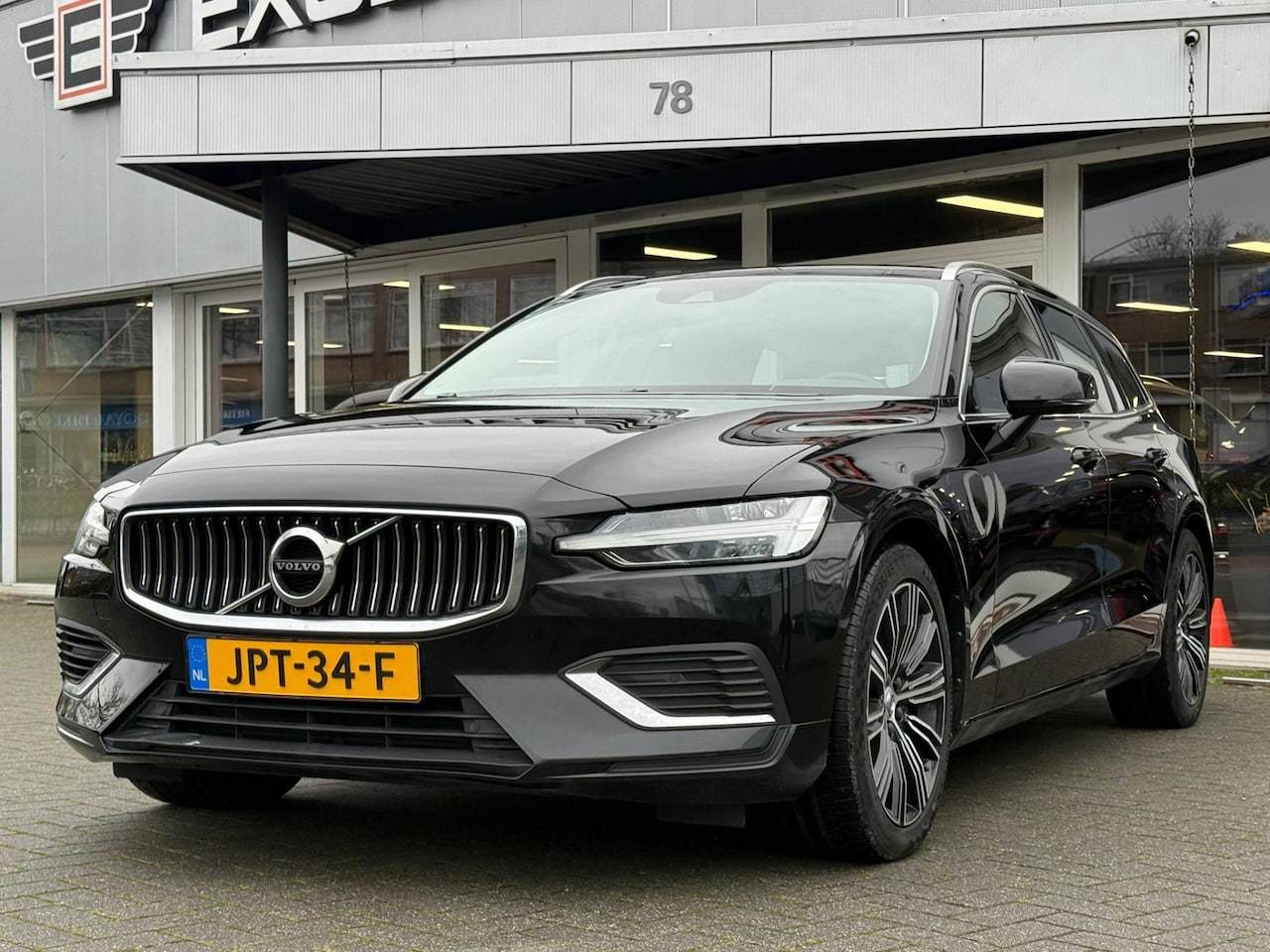 Volvo V60 - 2.0 T6 Recharge AWD Inscription Expr - AutoWereld.nl