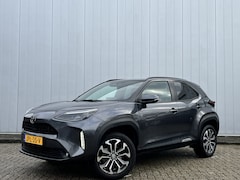 Toyota Yaris Cross - 1.5 Hybrid 115 First Edition Nieuw Model Stoel stuurverwarming PDC Apple Carplay Android a