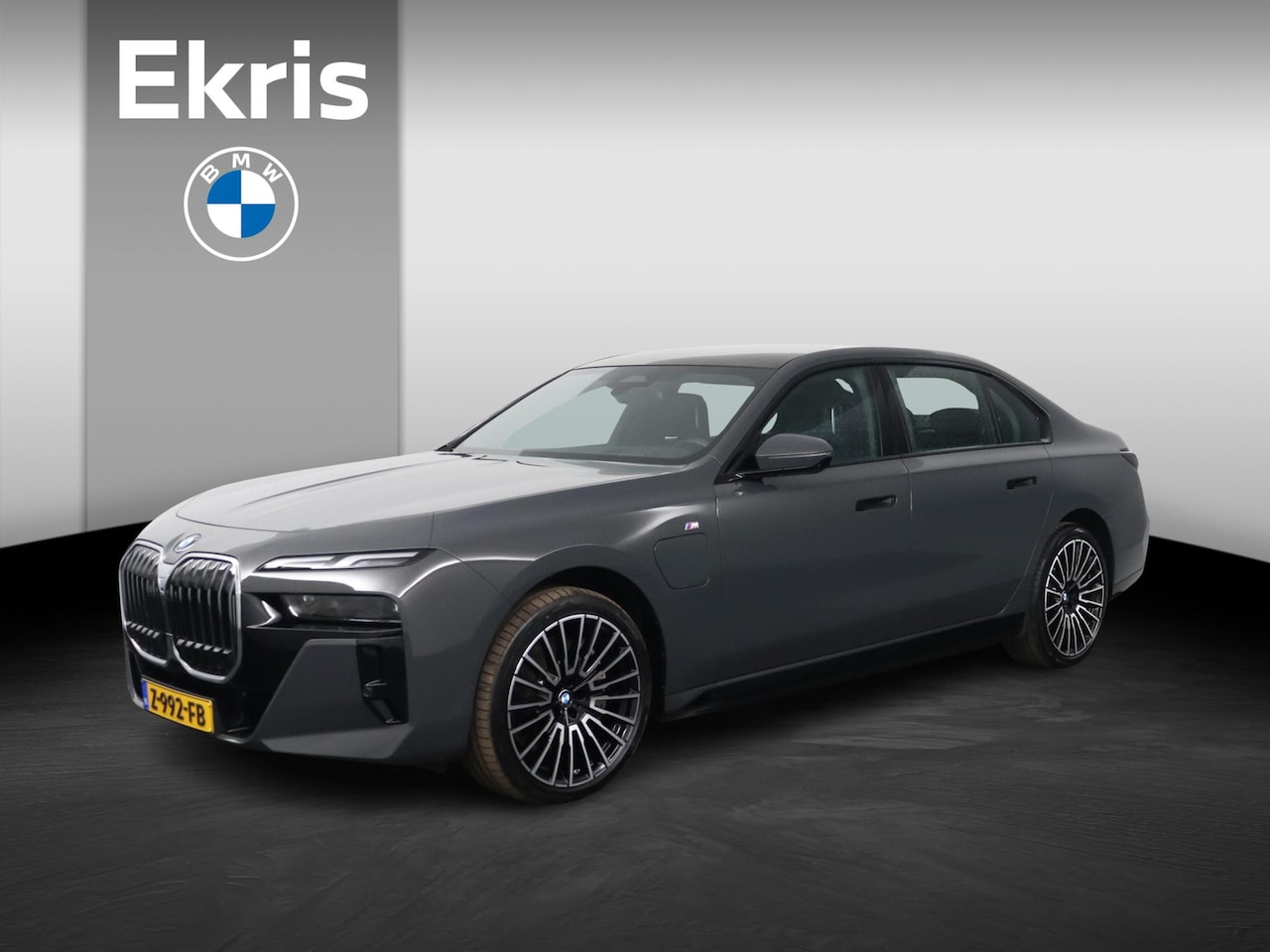 BMW 7-serie - 750e xDrive Driving Assistant Plus | M Sportpakket | Trekhaak |BMW Iconic Glow | Multifunc - AutoWereld.nl