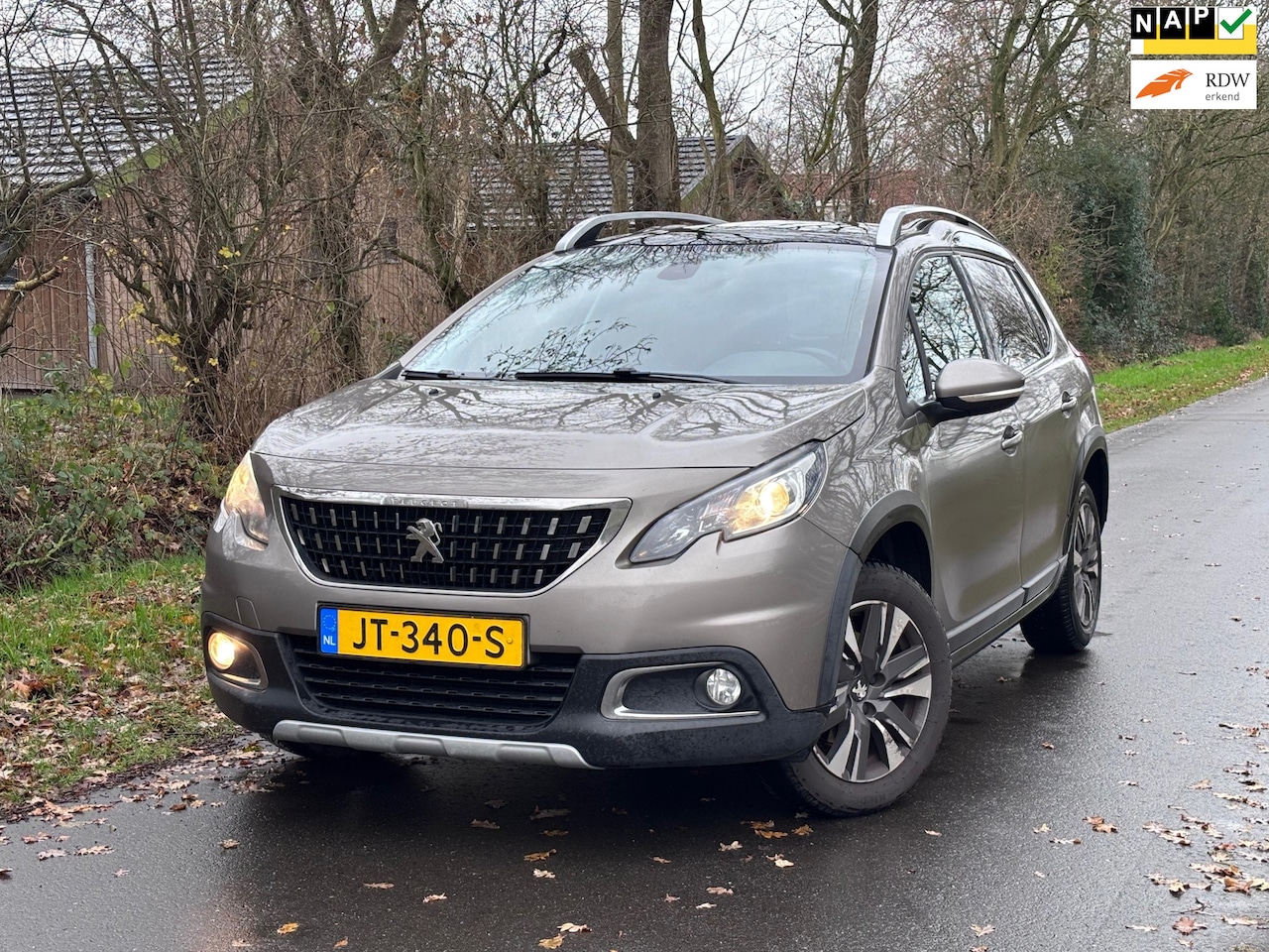 Peugeot 2008 - 1.2 PureTech Blue Lease Executive | Cruise + Navi Nu € 5.950,-!!! - AutoWereld.nl
