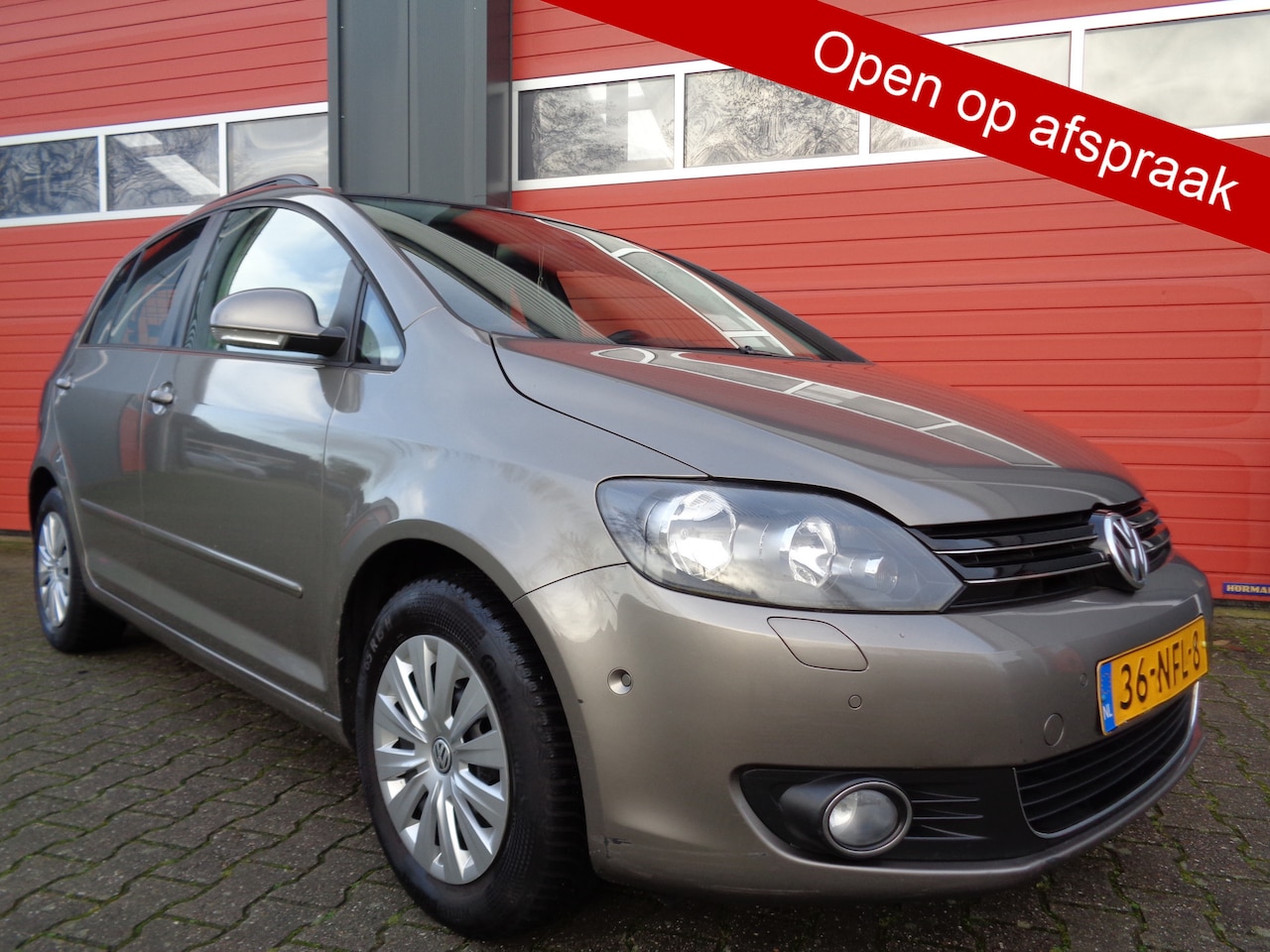 Volkswagen Golf Plus - 1.2 TSI Highline 105PK Clima Cruise Trekhaak 1E-Eigenaar NL-Auto Hoge-Instap - AutoWereld.nl