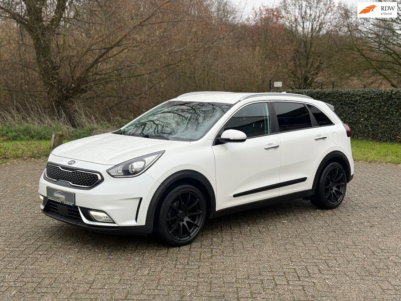 Kia Niro - 1.6 GDi Hybrid ExecutiveLine CAMERA I STOELVERW I VOLL OPTIES - AutoWereld.nl