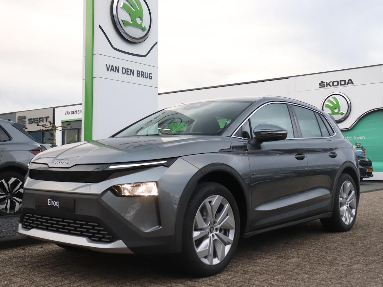 Skoda Elroq - 60 Business Edition - Tour | Private lease €497,- | Trekhaak | 20inch Vega | Camera | Stoe - AutoWereld.nl