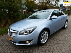 Opel Insignia - 1.4 Turbo 140pk 5-deurs 143.000km Clima Navi LED PDC