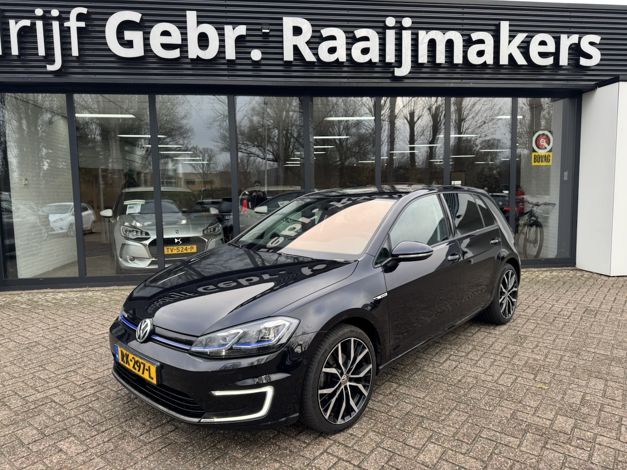 Volkswagen e-Golf - *Navigatie*Leder* - AutoWereld.nl