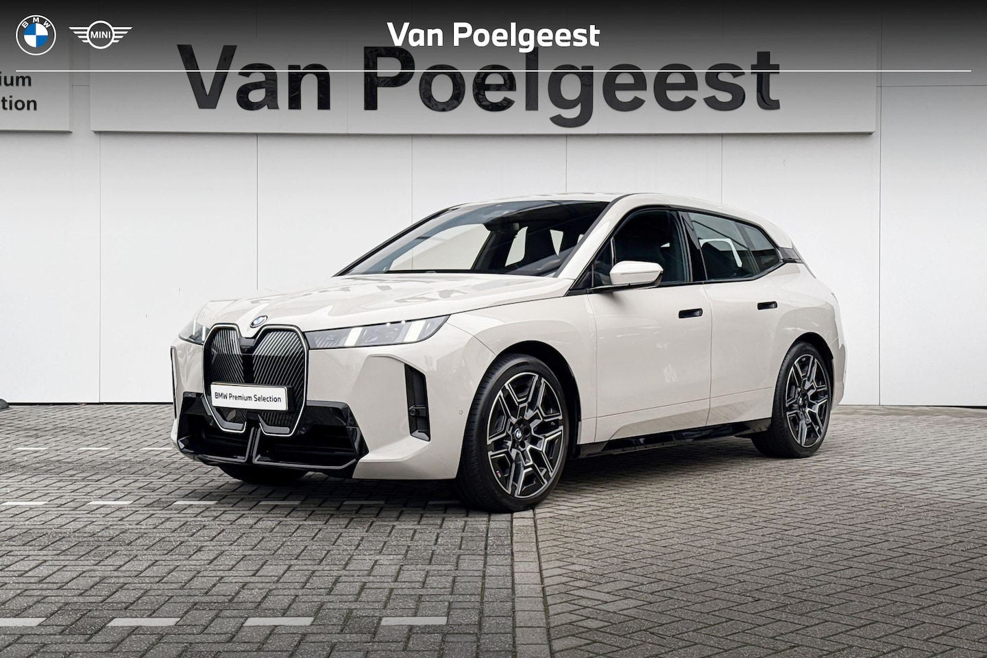 BMW iX - xDrive45 101 kWh M Sport | Panoramadak | innovation Pack - AutoWereld.nl