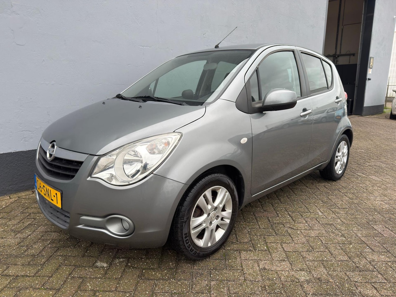 Opel Agila - 1.0 Edition 5-Deurs - Airco - LMV - AutoWereld.nl
