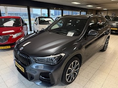 BMW X1 - (f48) 20i 192pk Aut.M-pakket, camera, leer