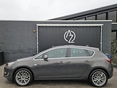 Opel Astra - 1.4 Turbo Cosmo *AC*Navi