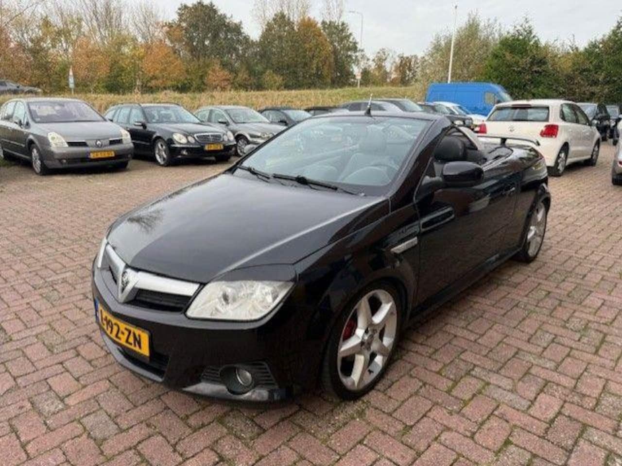 Opel Tigra TwinTop - 1.8-16V Cosmo LEER - AutoWereld.nl