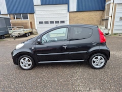 Peugeot 107 - 1.0-12V Black & Silver, airco /half leren bekleding/5 deurs