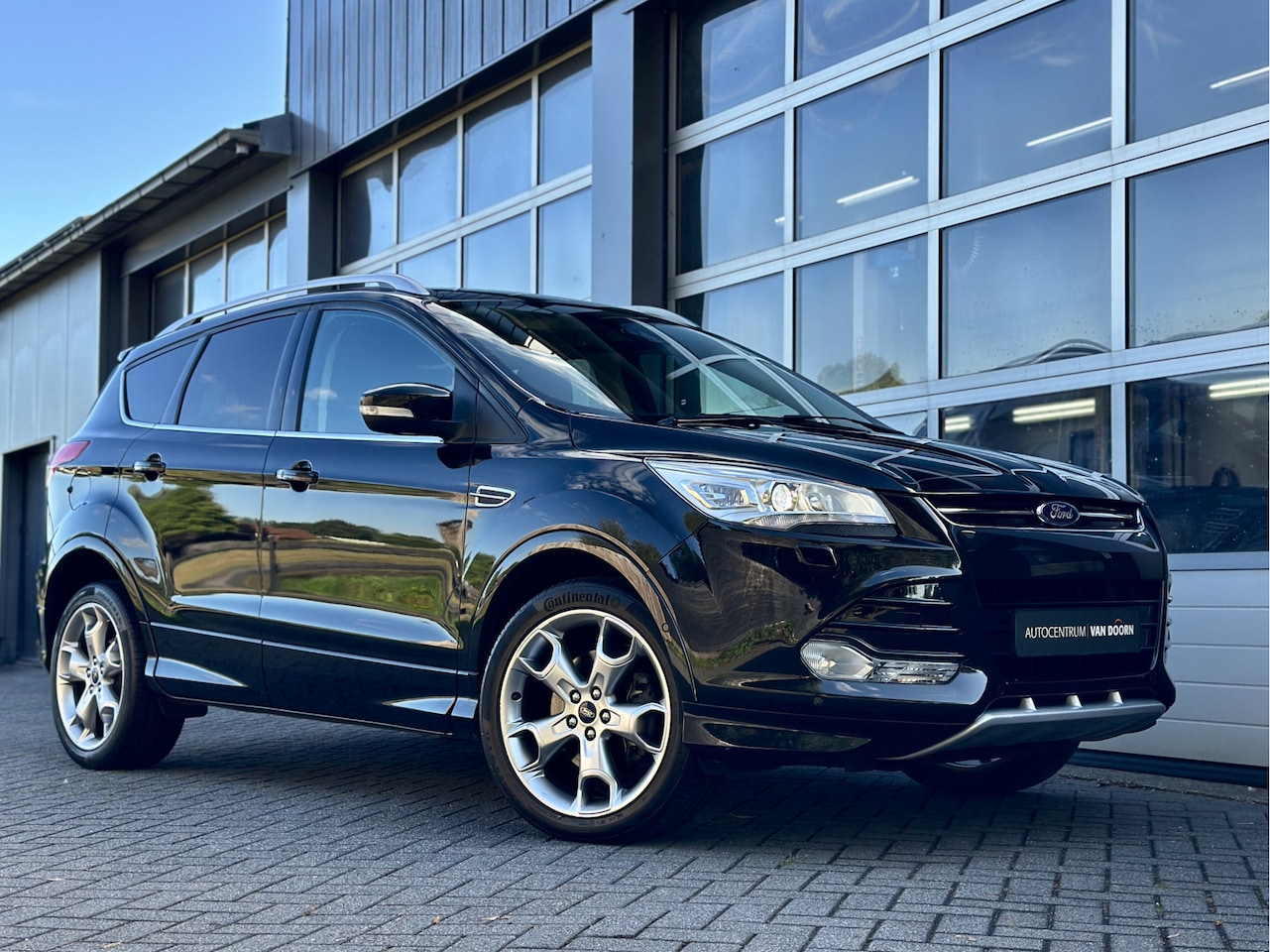 Ford Kuga - 1.6 Titanium Plus | Automaat | Allwheeldrive | Trekhaak | 1e eigenaar | Camera | Elek. ach - AutoWereld.nl