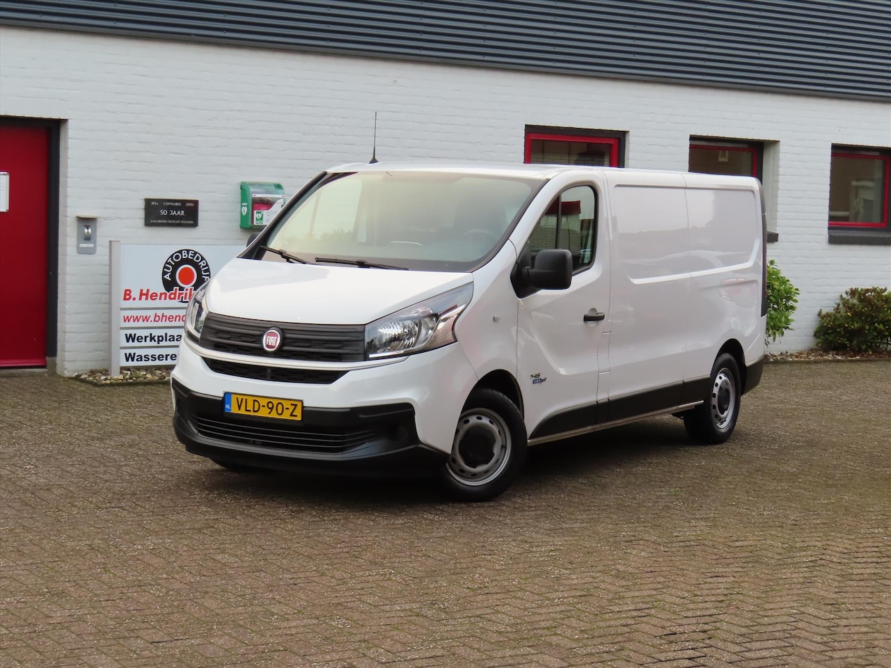 Fiat Talento - 2.0 MJ EcoJet 145pk L2H1 Business Pro/ Trekhaak/ Vloerplaat/ Navigatie/ Apple Carplay/ DAB - AutoWereld.nl