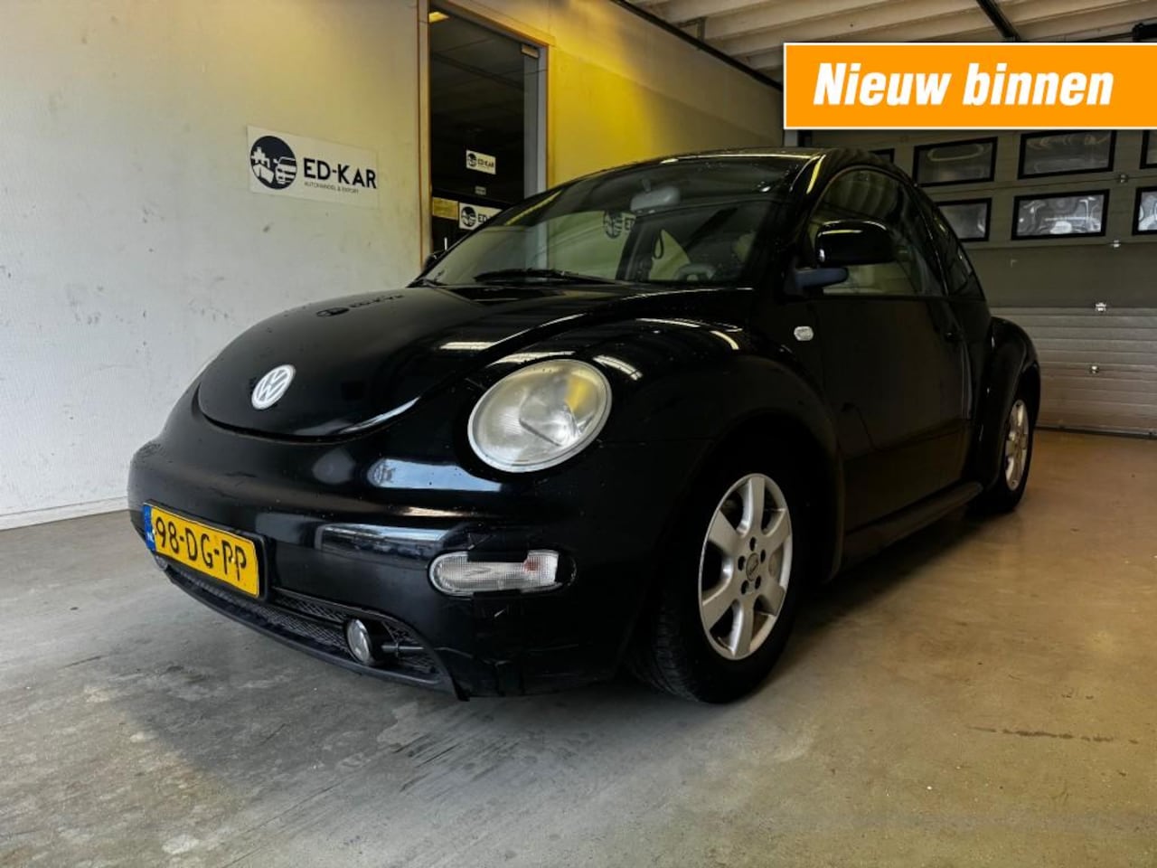 Volkswagen New Beetle - 2.0 Highline LEER AIRCO LMV 116PK NAP EXPORT PRICE - AutoWereld.nl