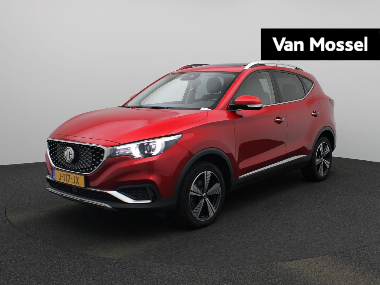 MG ZS - Luxury 45 kWh | Navi | Leder | Panoramadak | Camera | Stoelverwarming | CarPlay | - AutoWereld.nl
