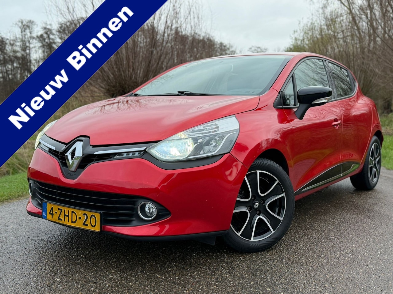 Renault Clio - 0.9 TCe Expression / Leuke 5-Deurs / Airco / Navigatie / Cruise Control / Trekhaak / LM-Ve - AutoWereld.nl