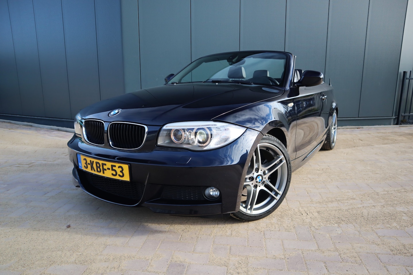 BMW 1-serie Cabrio - 118i M Sport Edition Automaat Sportleder Navigatie Xenon Afneembare trekhaak Etc. - AutoWereld.nl