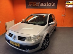 Renault Mégane - 1.6 16V / 5 DEURS / DE LUXE / PANOSCHUIFDAK