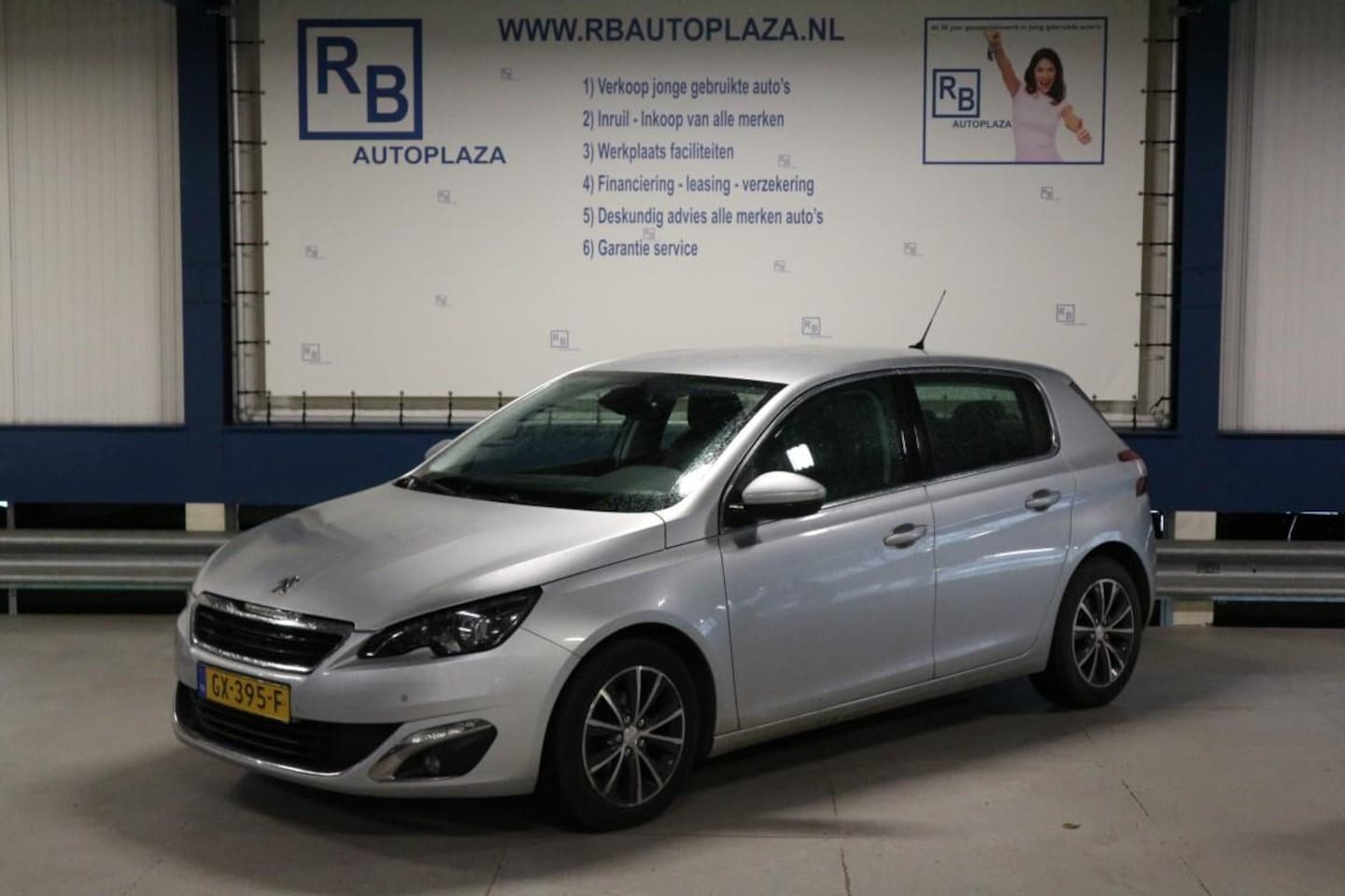 Peugeot 308 - 1.2 LEER + STOELVERWARMING / 12 MND GARANTIE ! ! ! - AutoWereld.nl