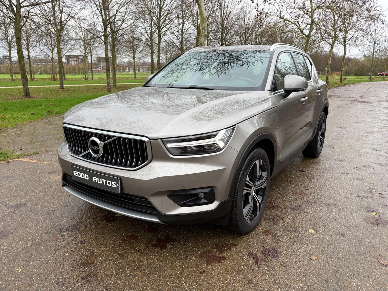 Volvo XC40 - 1.5 T4 Recharge Inscription Creme Leer - AutoWereld.nl