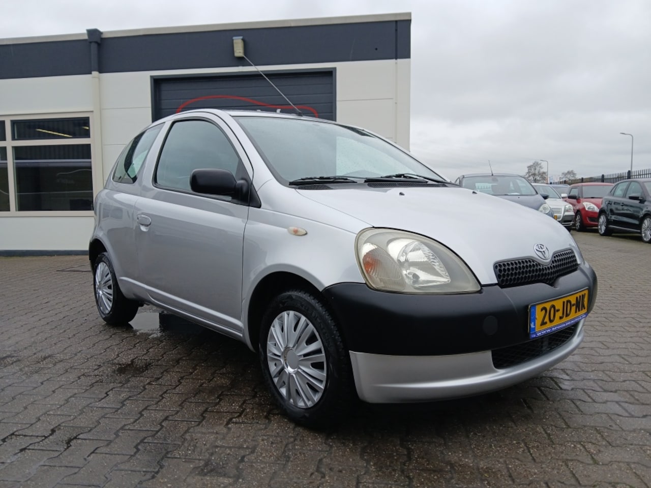 Toyota Yaris - 1.0-16V VVT-i 115.000Km Nap/NL Auto/Apk 10-'26 - AutoWereld.nl