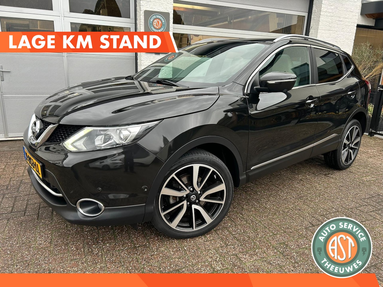 Nissan Qashqai - 1.6 dCi Connect Edition 4WD 360CAM|NAVI|PANO|PDC|LAGE KM - AutoWereld.nl