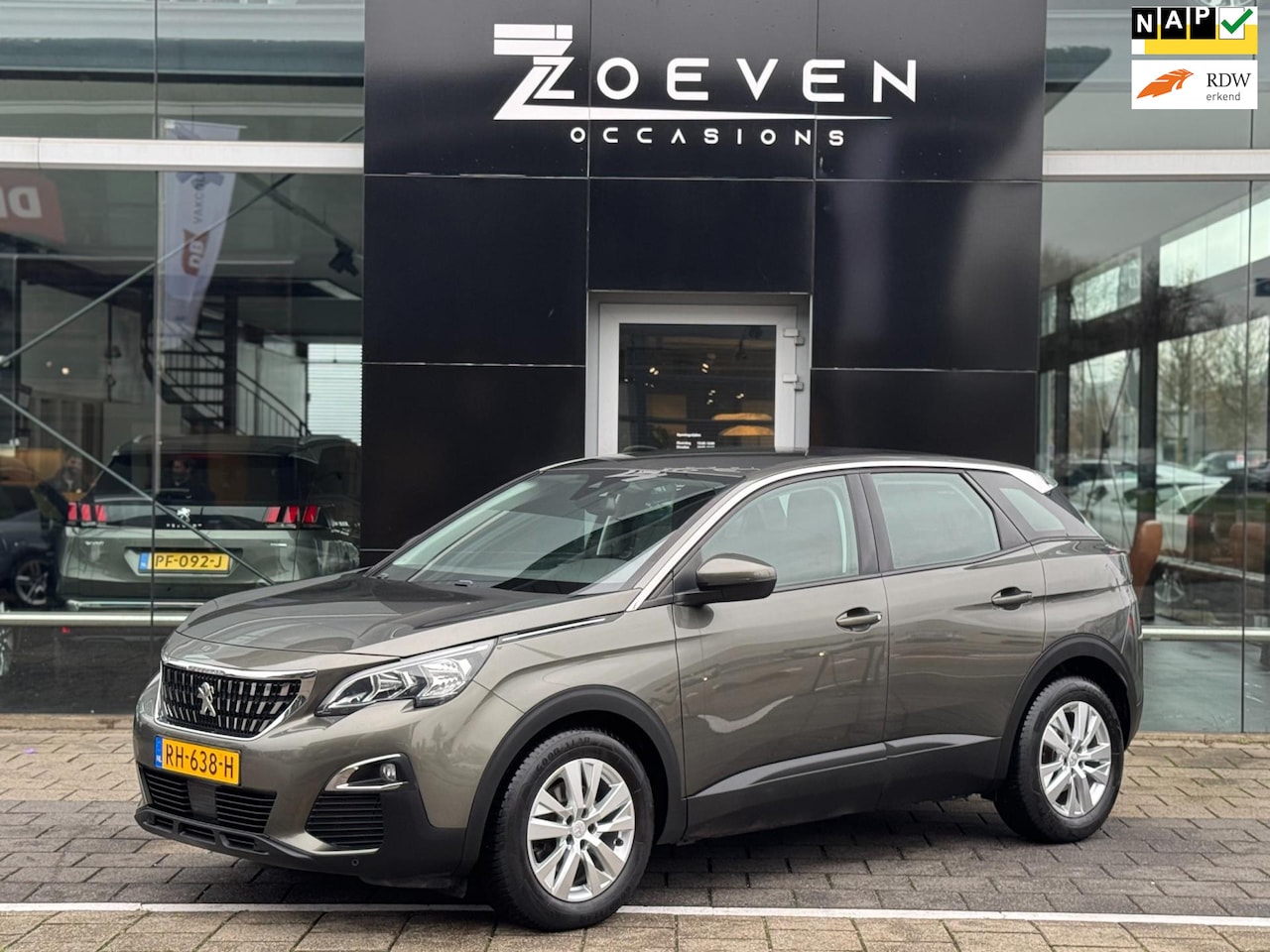 Peugeot 3008 - 1.2 PureTech Blue Lease Executive 1.2 PureTech Blue Lease Executive - AutoWereld.nl