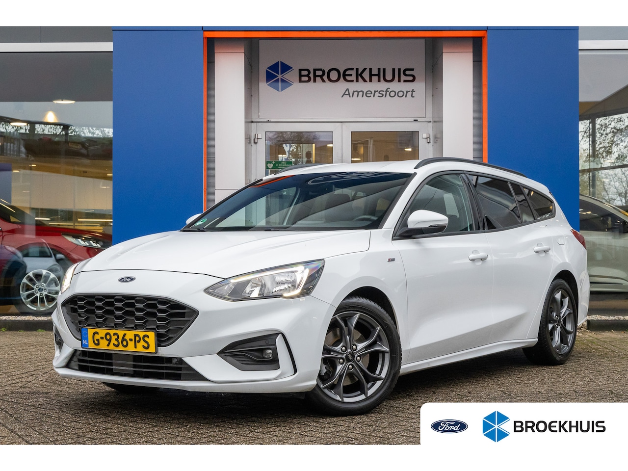 Ford Focus Wagon - 1.0 EcoBoost ST Line Business | Stuur/stoel/voorruit verwarming | Navigatie | Apple Carpla - AutoWereld.nl