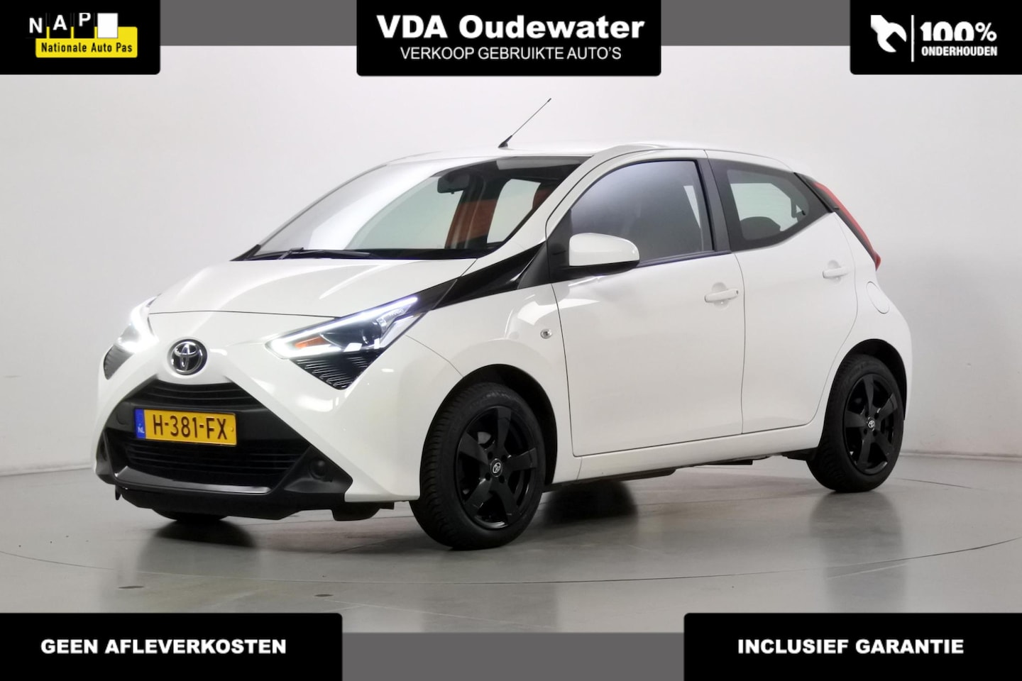 Toyota Aygo - 1.0 VVT-i X-play LMV Navigatie - AutoWereld.nl