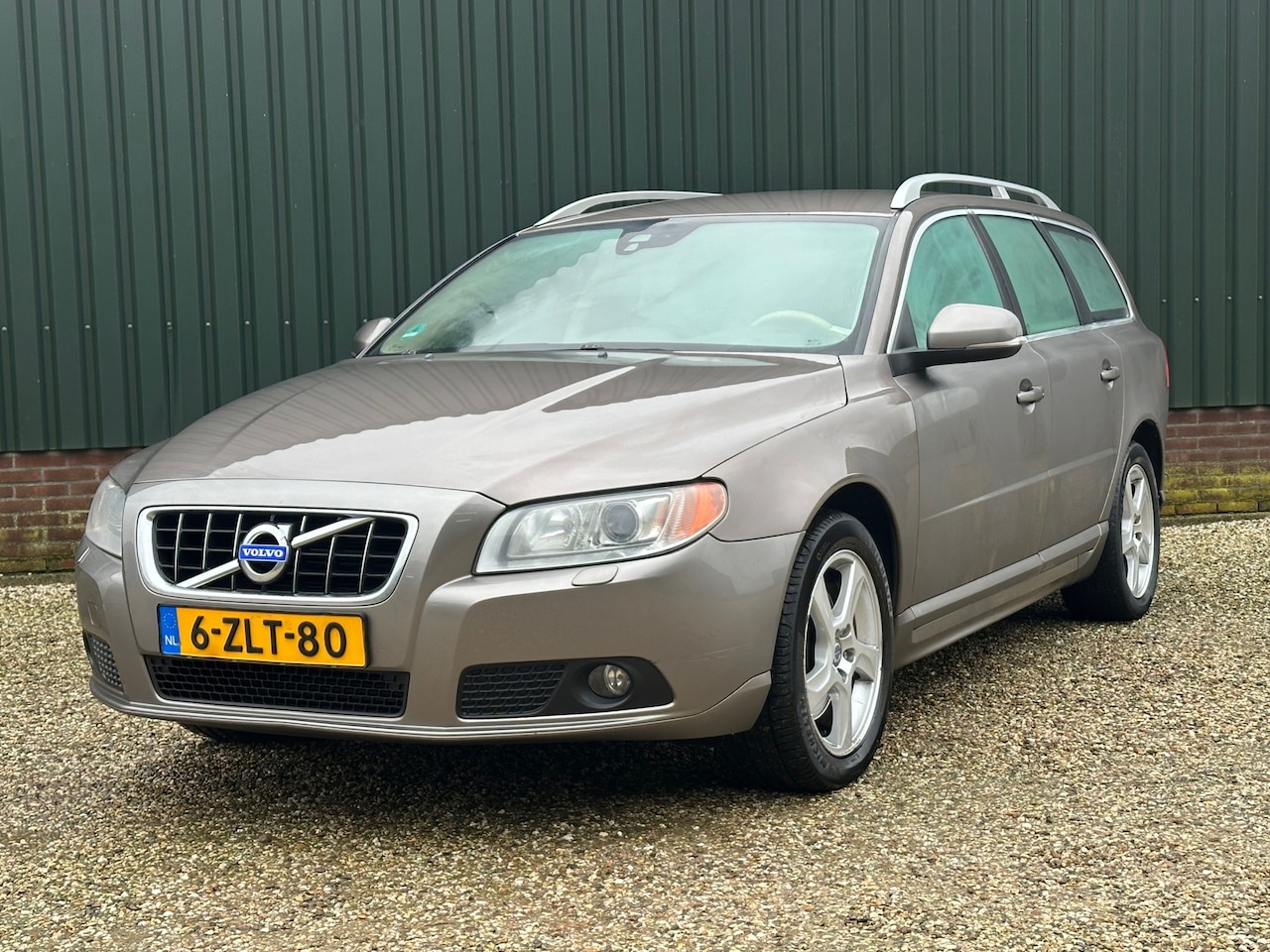 Volvo V70 - 2.5T Summum Automaat - AutoWereld.nl