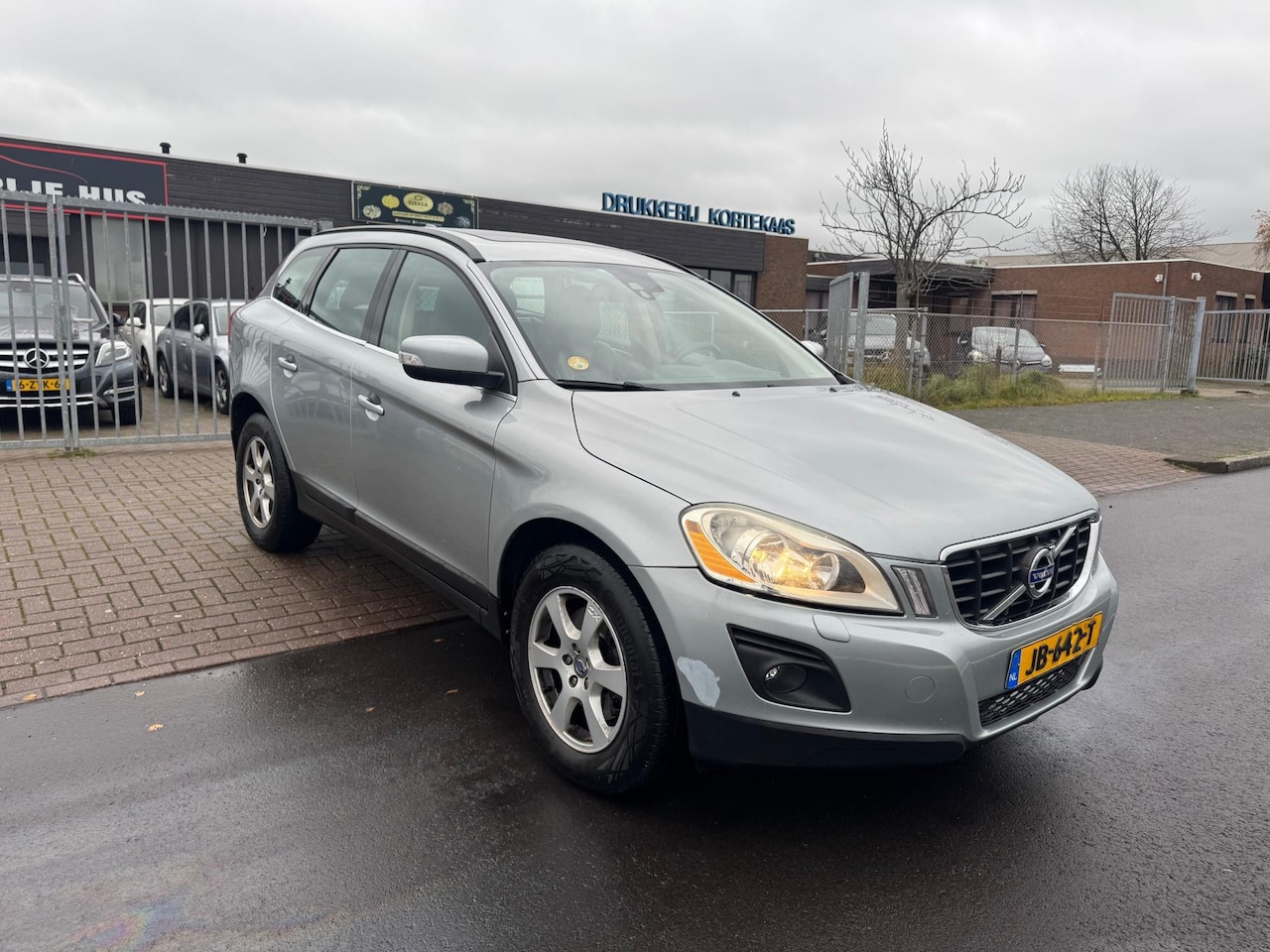 Volvo XC60 - 2.4D R-Design AUTOMAAT - AutoWereld.nl