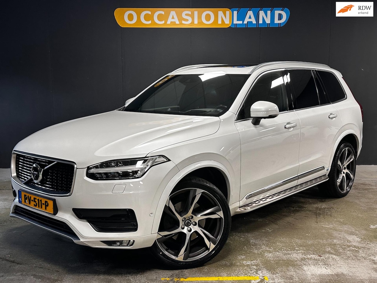 Volvo XC90 - 2.0 D5 AWD Inscription|PANO|LED|HUD|DODEHOEK|B&W|TREKHAAK|MEMORY|KEYLESS|LUCHTVERING|STOEL - AutoWereld.nl