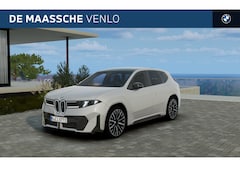 BMW iX3 - 50 xDrive M Sport / Panoramadak / Trekhaak / M Sportstoelen / Parking Assistant Profession