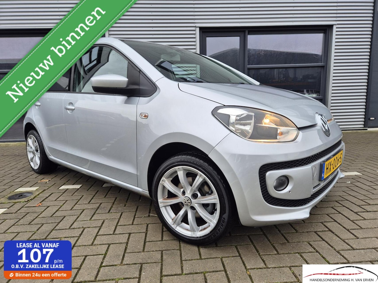 Volkswagen Up! - 1.0 high up! NAVI AIRCO 99000KM NAP - AutoWereld.nl