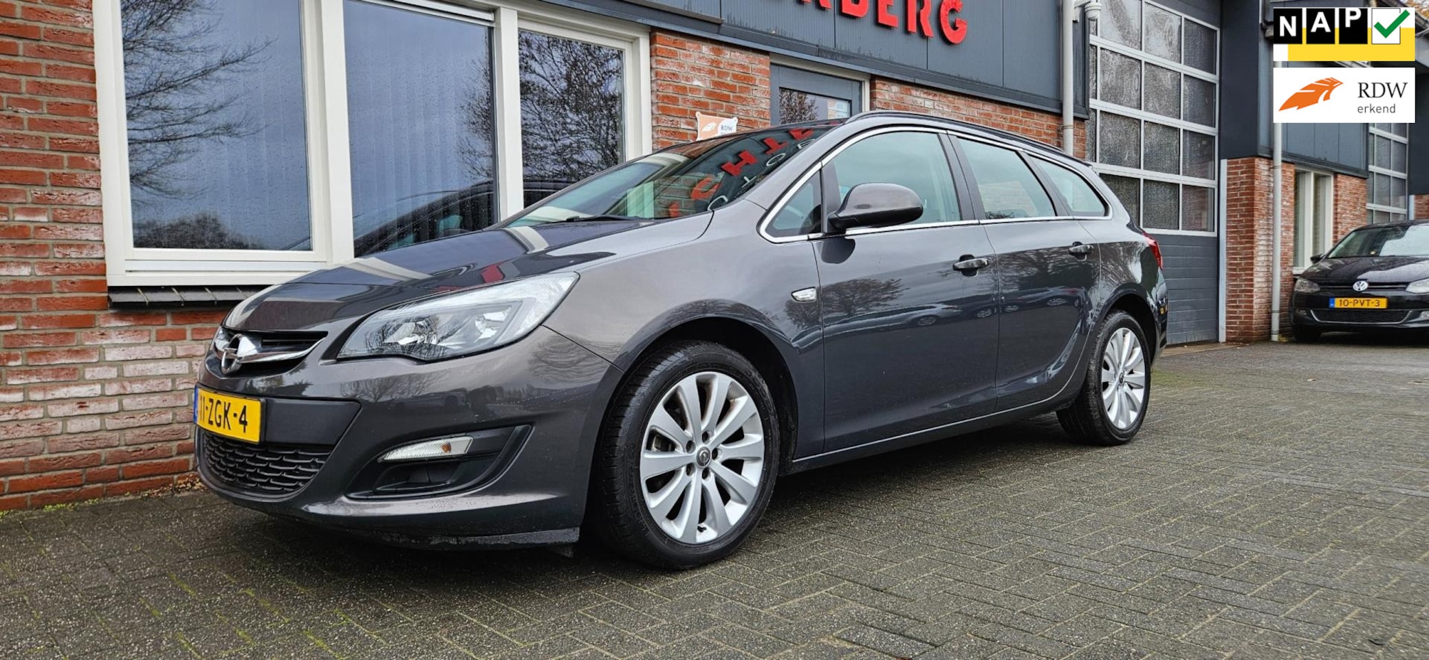 Opel Astra Sports Tourer - 1.4 Turbo Sport Automaat! Airco! Trekhaak! Nette Auto! NAP! Cruise Control! - AutoWereld.nl