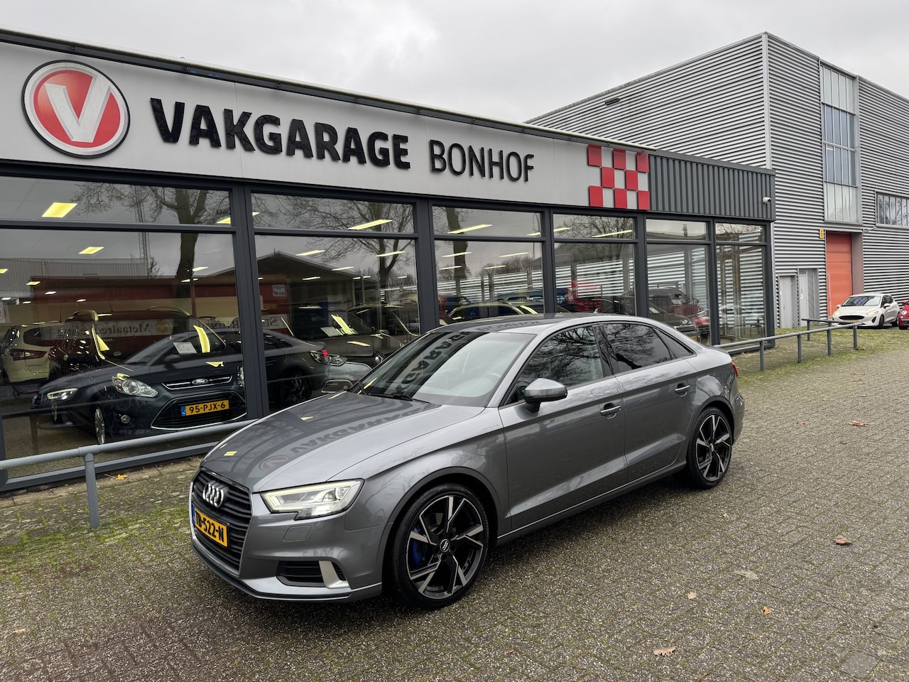 Audi A3 Limousine - 1.5 TFSI CoD Sport Lease Edition AUTOMAAT-CRUISE-AIRCO - AutoWereld.nl