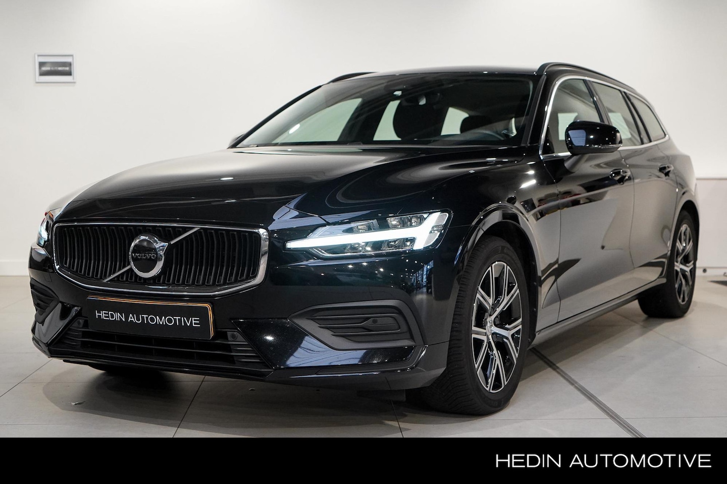 Volvo V60 - 2.0 B3 Core Mild Hybride Automaat 163pk - AutoWereld.nl