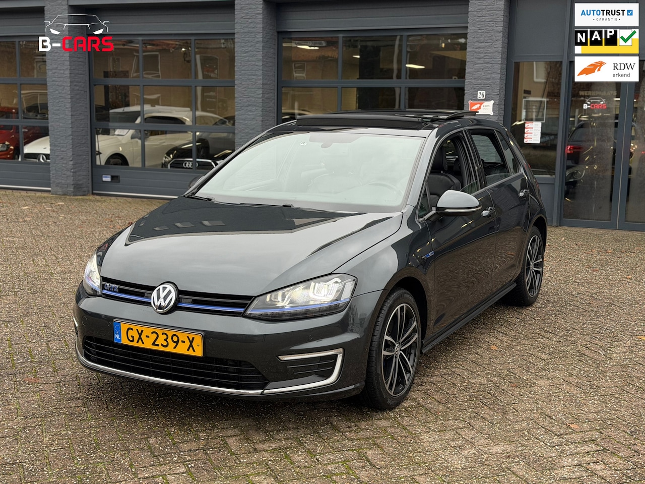 Volkswagen Golf - 1.4 TSI GTE XLNAVI|PDC|LINEASS|LEER|XENON|STOELVW|TOPST!! - AutoWereld.nl