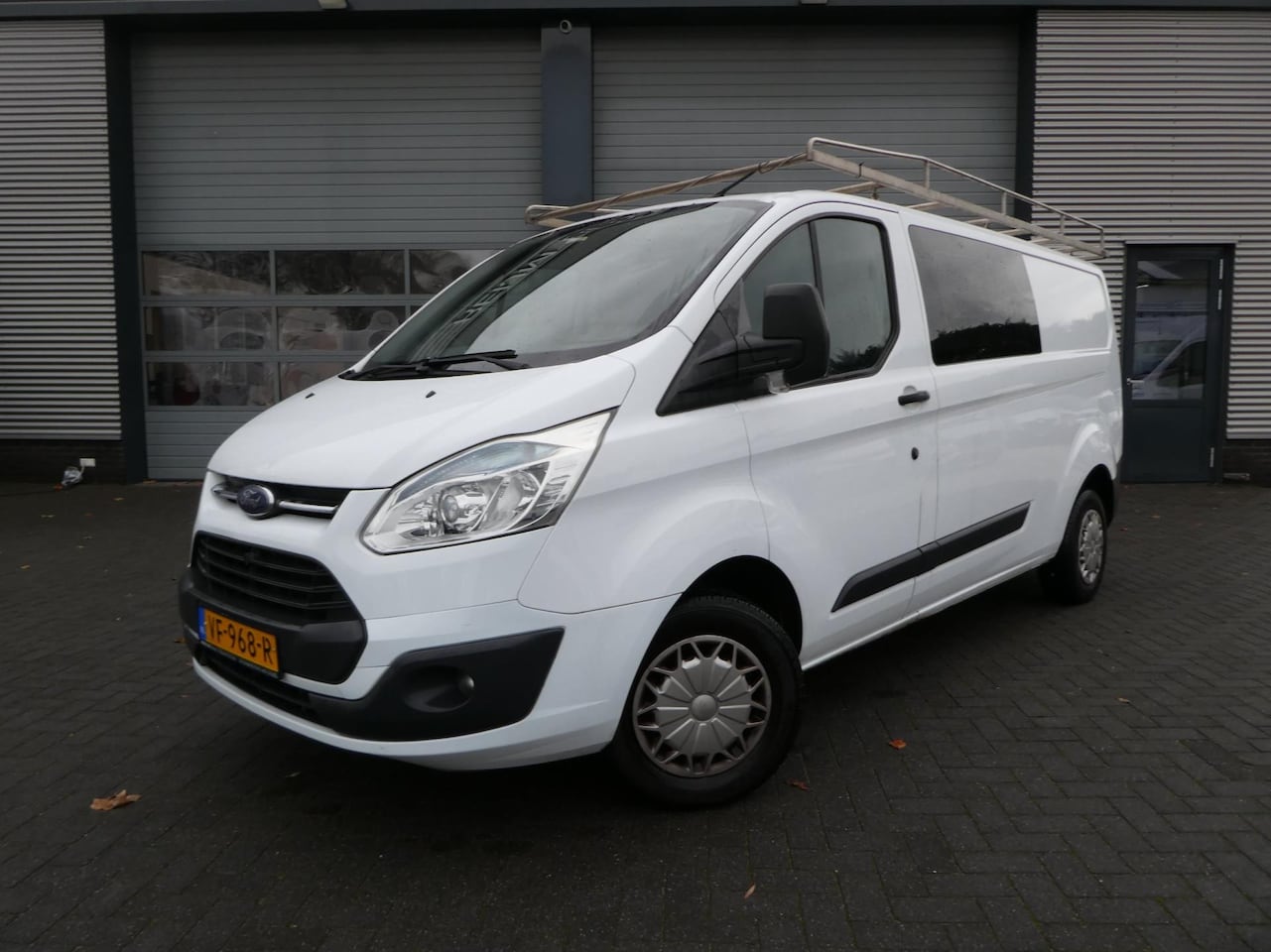 Ford Transit Custom - 290 2.2 TDCI L2H1 Trend DC 290 2.2 TDCI L2H1 Trend DC - AutoWereld.nl