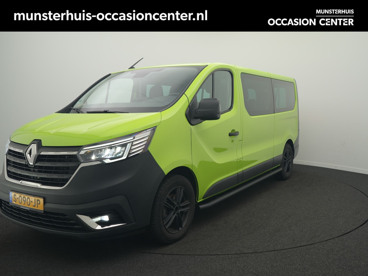 Renault Trafic - - 9 Persoons bus! - All Seasonbanden - Cruise Control - Sidebars - Dealeronderhouden - AutoWereld.nl