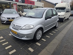 Citroën C3 - 1.4i Exclusive climatronic, cruise control, en slechts 70000 km gelopen
