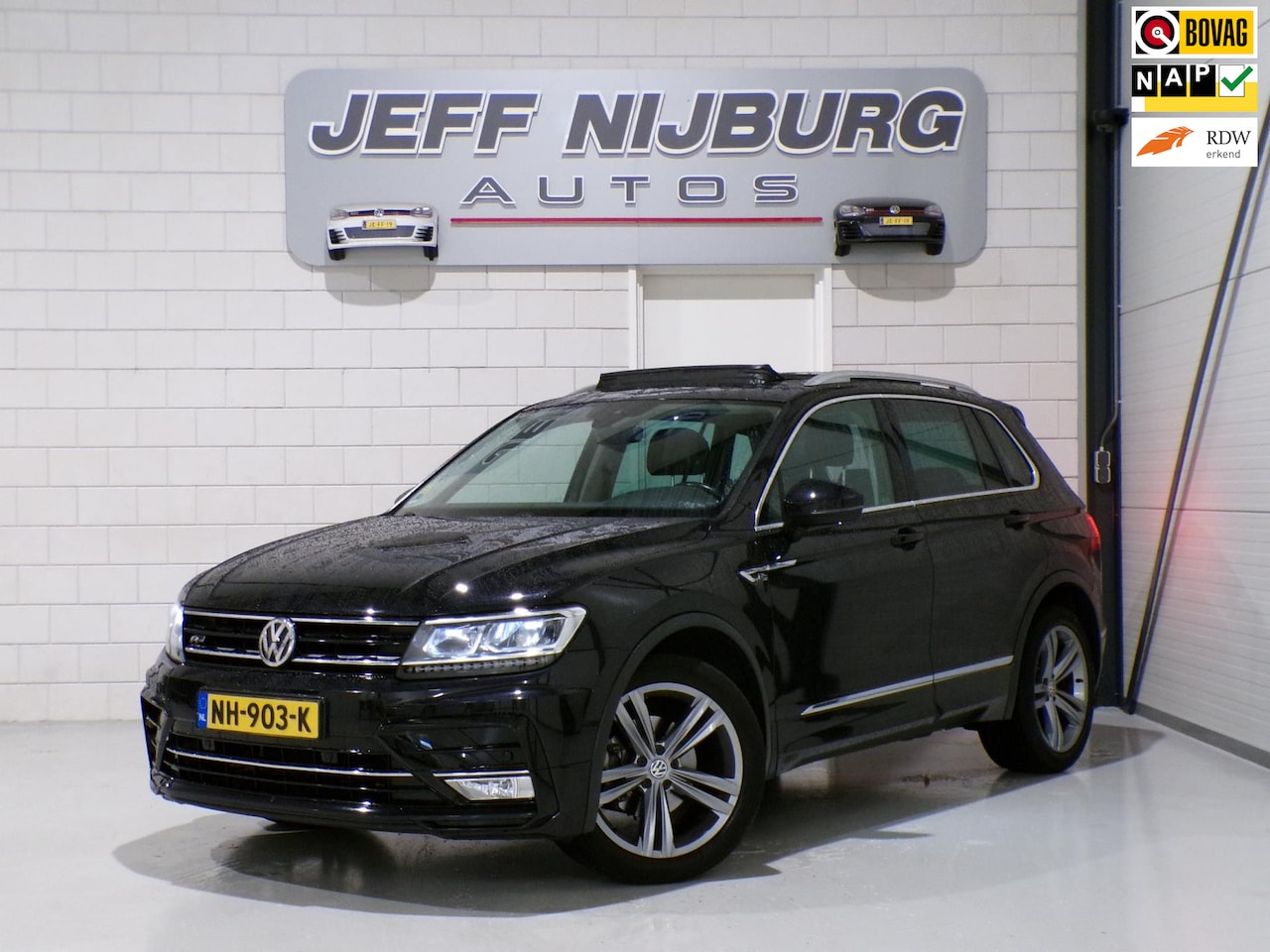 Volkswagen Tiguan - 1.4 TSI ACT 150PK R-Line Connected Series "Origineel NL!" Pano Full-LED Apple-carplay Stoe - AutoWereld.nl