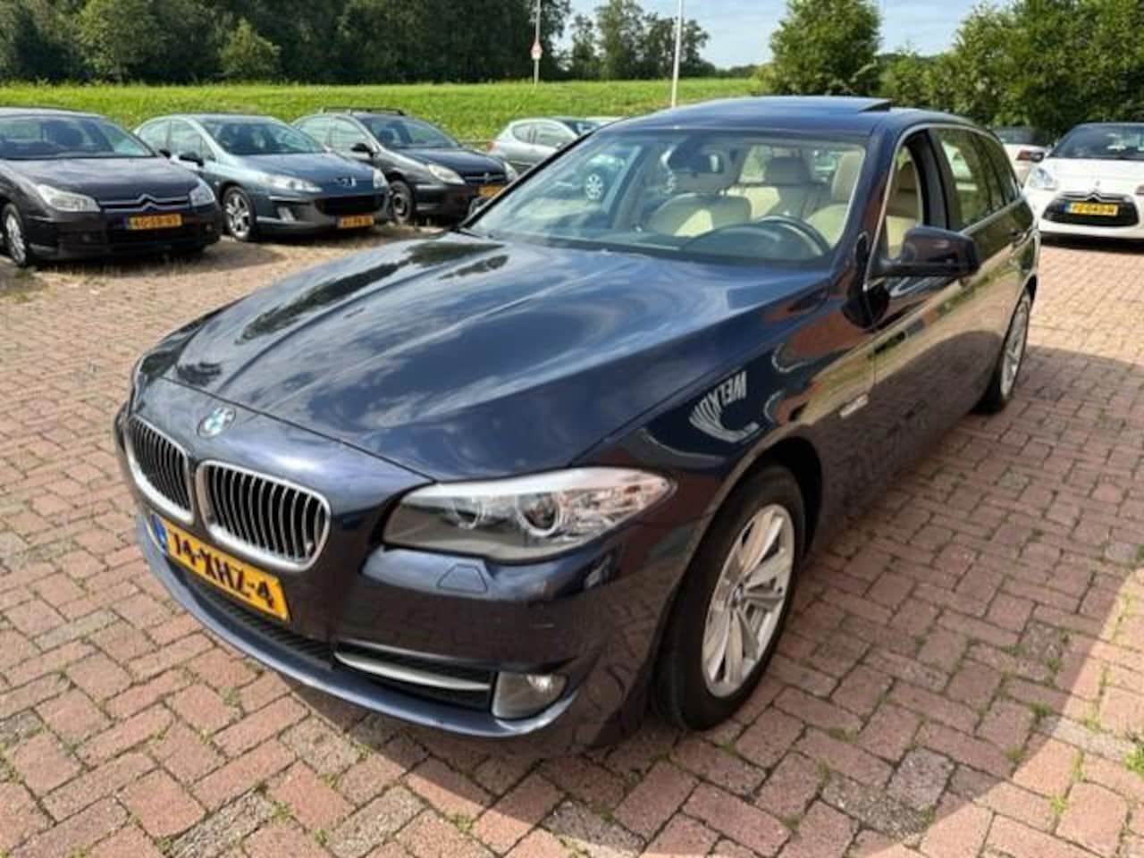 BMW 5-serie Touring - 520i exec. AUT, Pano - AutoWereld.nl