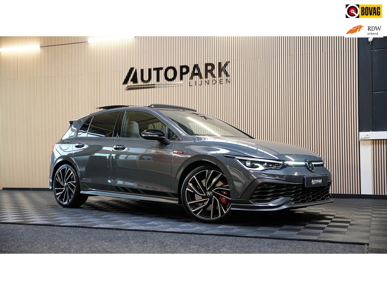Volkswagen Golf - 2.0 TSI GTI PANO/HARMAN KARDON/HUD/KEYLESS/MEMORY/DEALERONDERHOUDEN/STOELVERKOELING/CARPLA - AutoWereld.nl