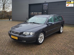 Volvo V70 - 2.4 Automaat, Cruise, Clima, Stoelv, trekhaak