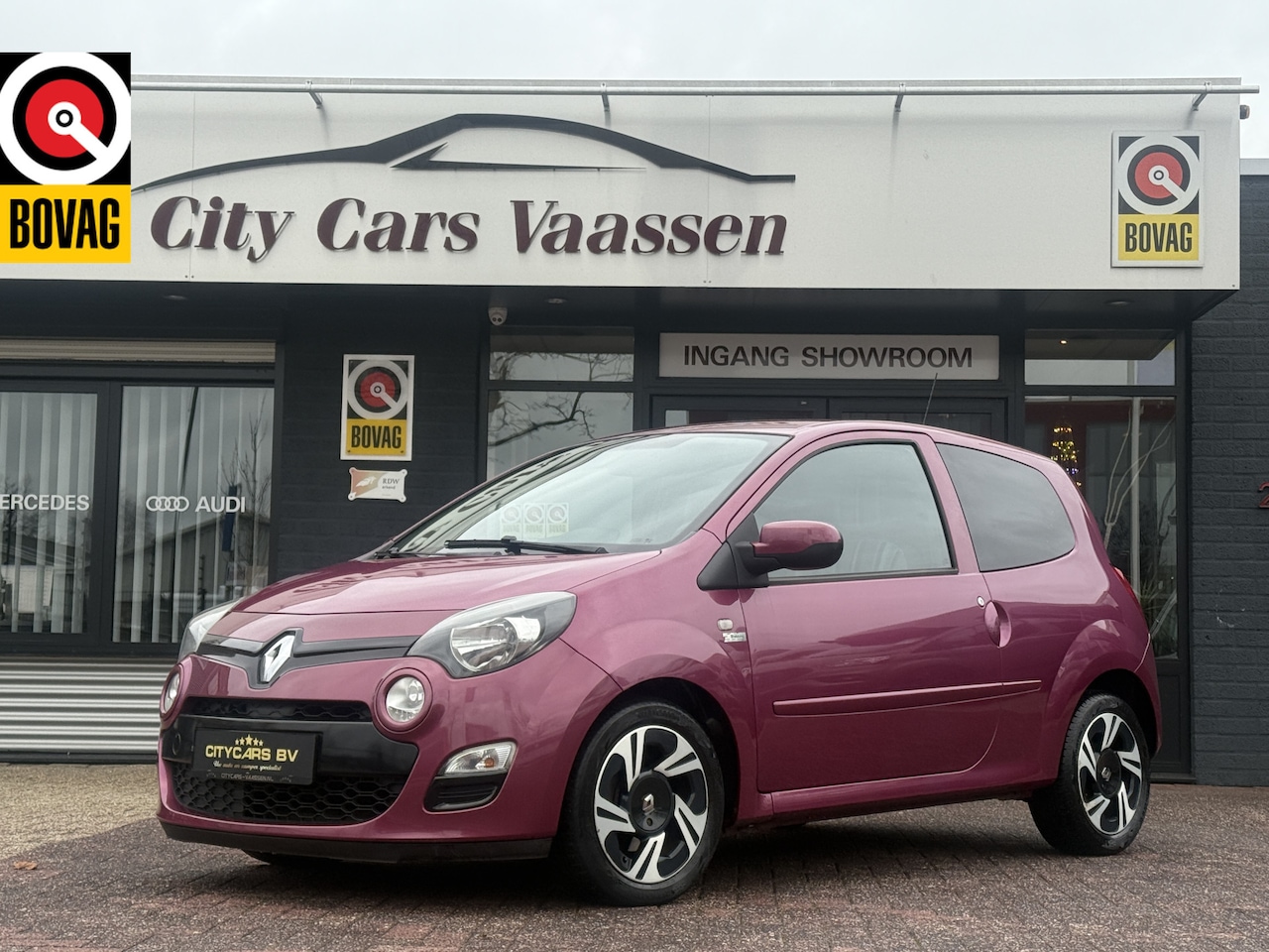 Renault Twingo - 1.2 16V Collection org nl auto nap logisch airco cruise ctr lmv 14 inch getint glas - AutoWereld.nl